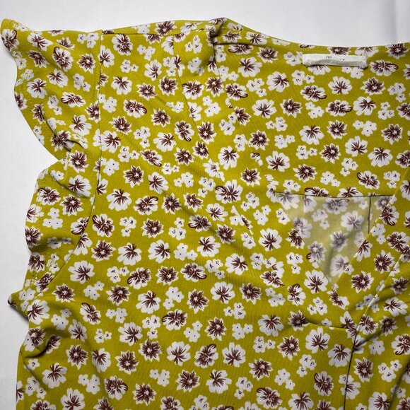 Beacon Apparel Womens M Flutter Sleeve Knit Blouse Yellow Floral Stretch EUC - Picture 6 of 8